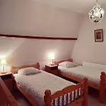 Chateau De Bellevue Proche Du Puy Dufou 3*