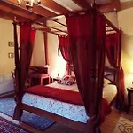 Chateau De Bellevue Proche Du Puy Dufou