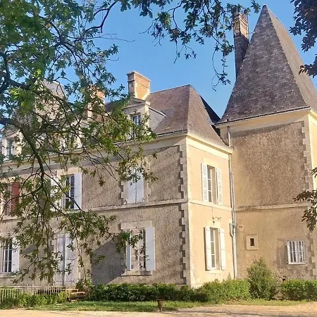 Chateau De Bellevue Proche Du Puy Dufou 3*