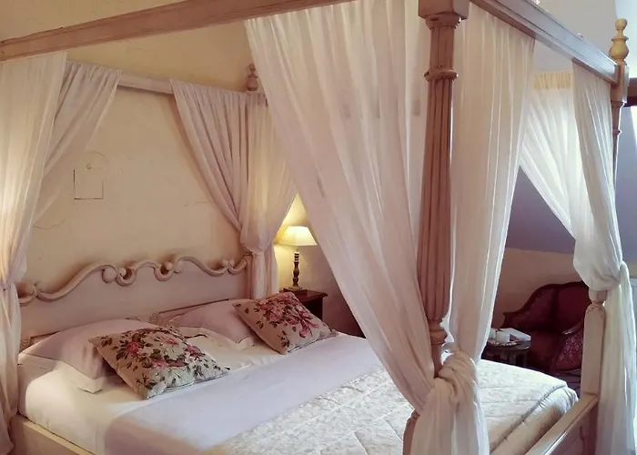 Chateau De Bellevue Proche Du Puy Dufou 3*